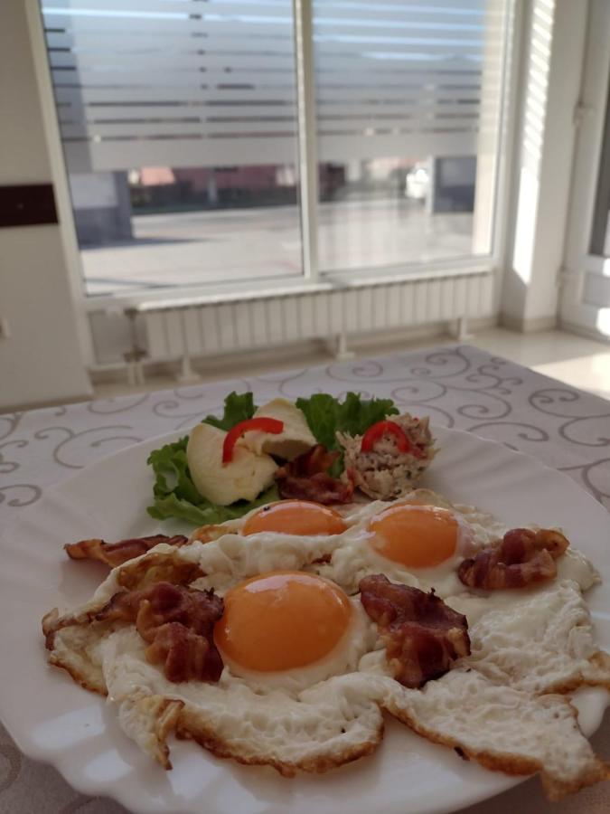 Zlatni San Hotell Banja Koviljača Exteriör bild